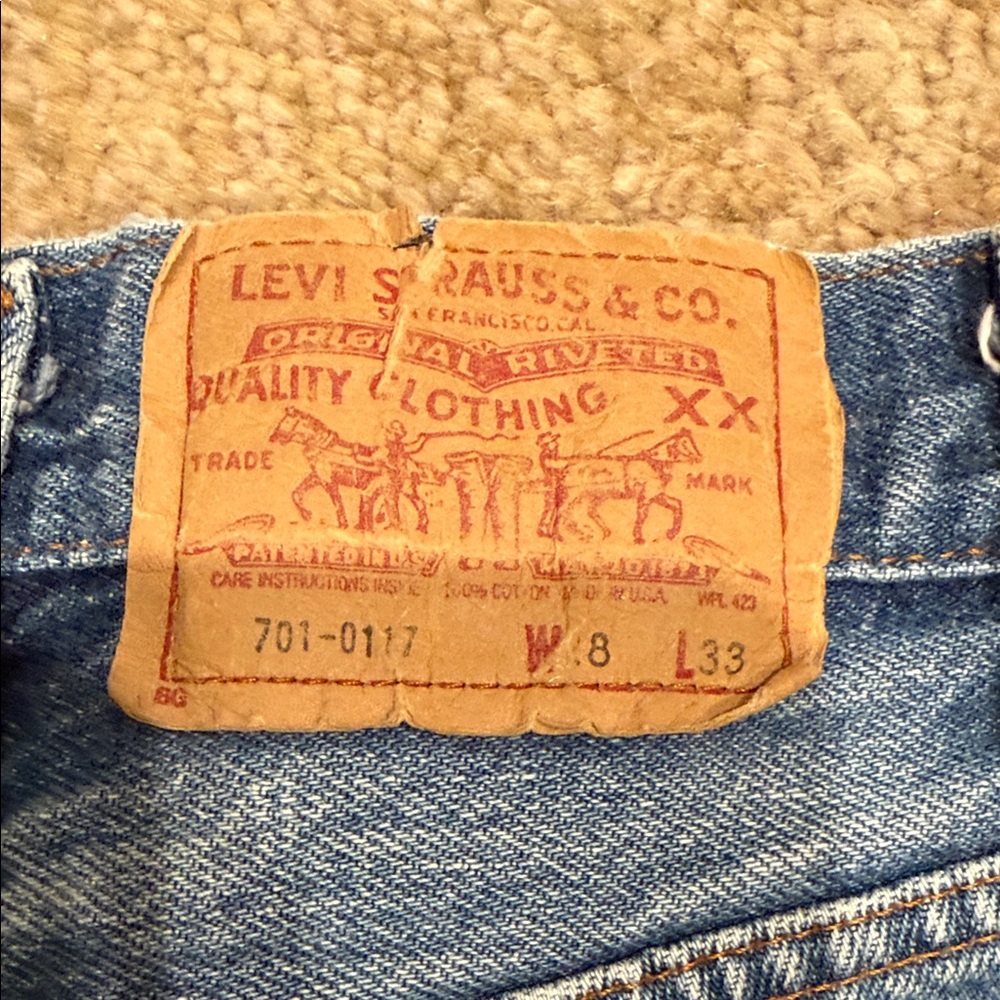 Levi's Women's Light Blue Straight Leg Jeans - Picture 2 of 7